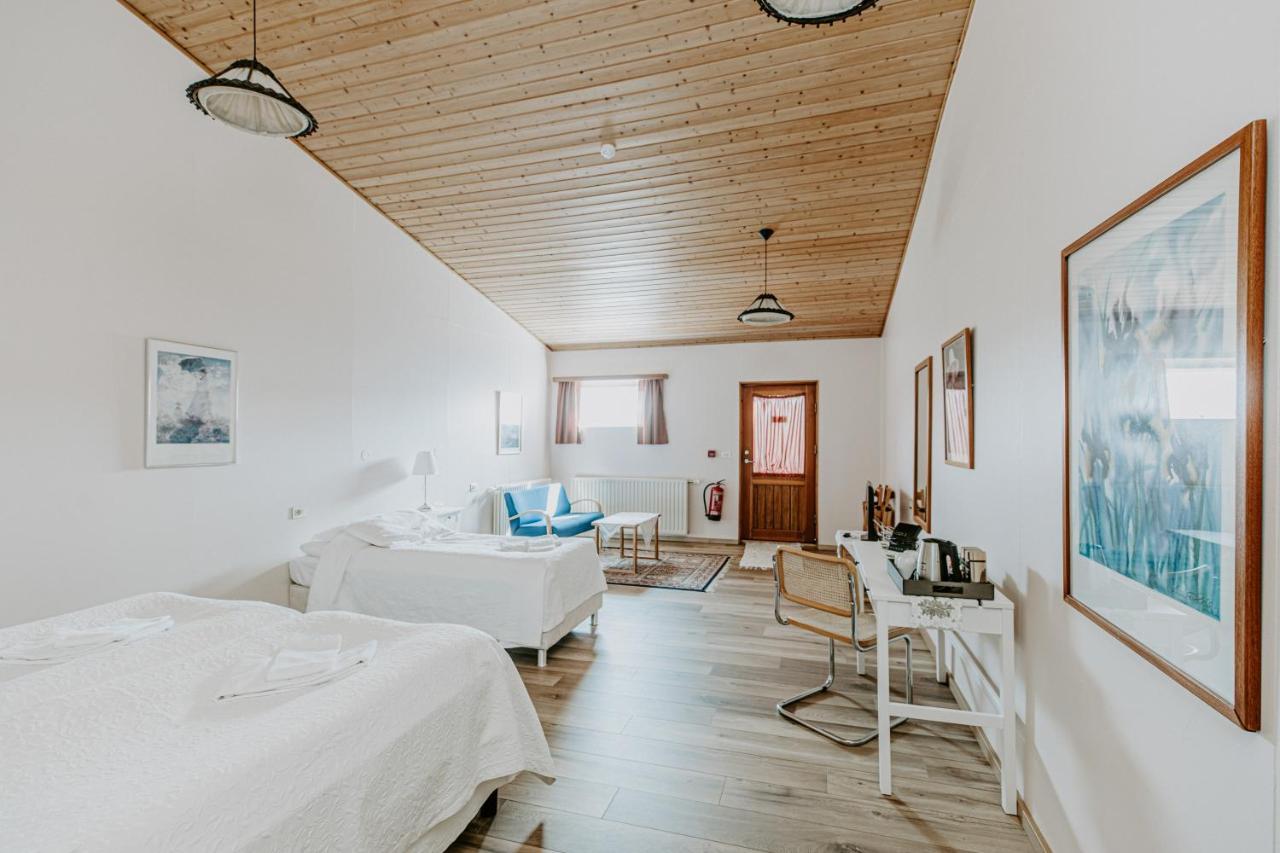 Narfastadir Guesthouse Laugar  Luaran gambar